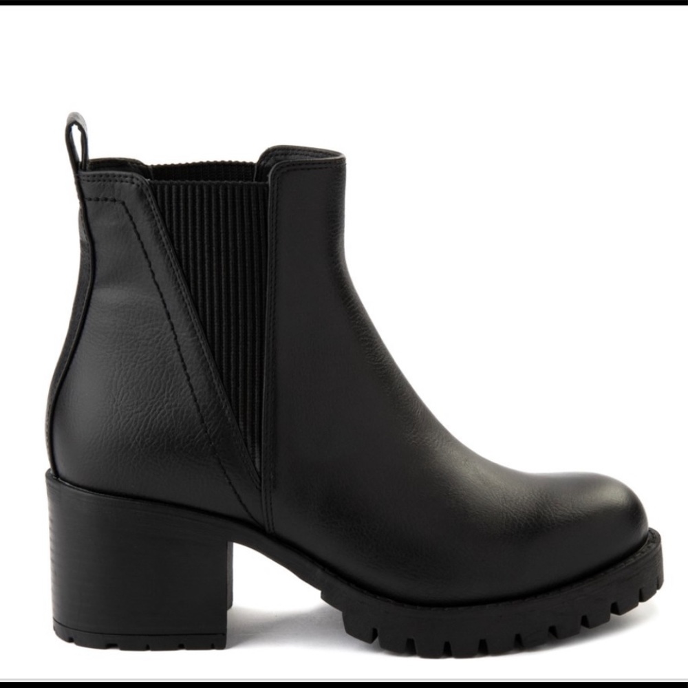 Mia Black boots